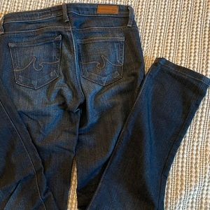 AG stilt cigarette leg